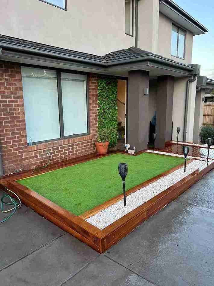Compact Front Turf Patch with Tiki Torches