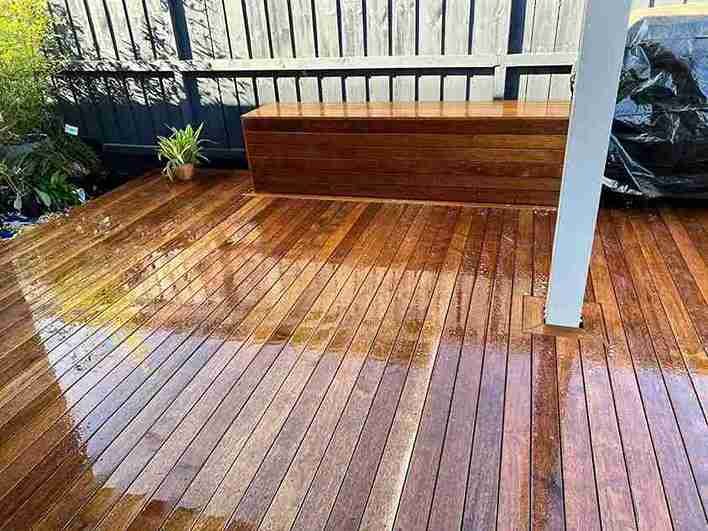 Small Deck with Storage Bench